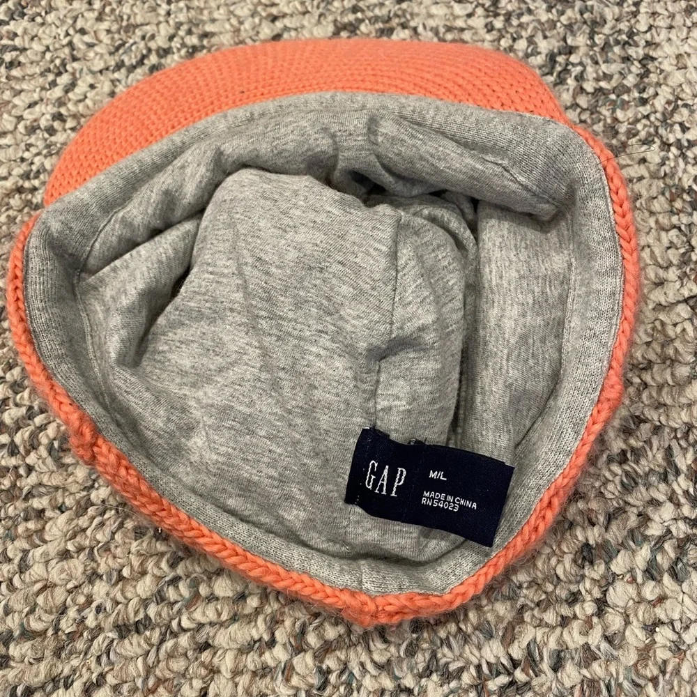 GAP Peach winter hat